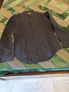 Men's Black Button-Up Shirt