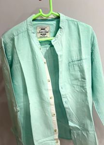 Men's Light Blue Collared Shirt