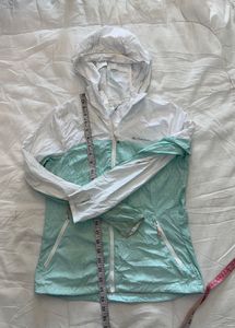 Lightweight Hooded zipper