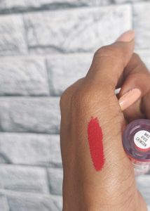 Lakme Vivid Crimson Liquid Matte Lipstick
