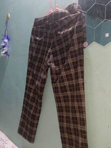 Chic Plaid Trousers