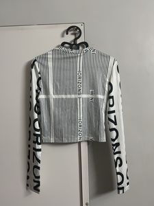 Graphic Print Long Sleeve Crop Top