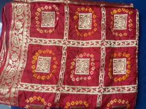 Red &amp; gold garchola saree