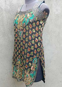 Embellished Kurta with Paisley Print