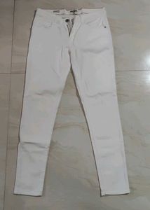Classic White Slim Fit Jeans