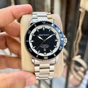 EMPORIO ARMANI SEA EXPLORER – DIVER STYLE MEETS LU