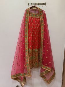 A Beautiful Lehenga with blouse &amp; dupatta
