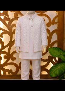 Elegant White Embellished Kurta Set