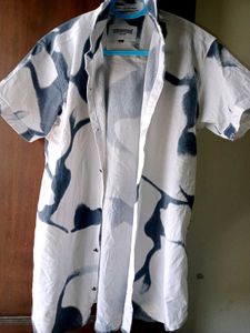 Abstract Patterned Short Sleeve Shirt