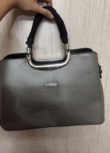 Chic Textured Handbag
