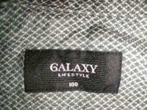 Men's Textured Grey Button-Up Shirt