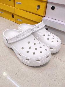 Platform Crocs🎀