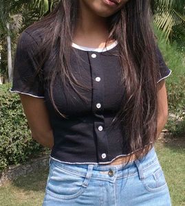 Cute Black Crop Top (28- 34 bust)