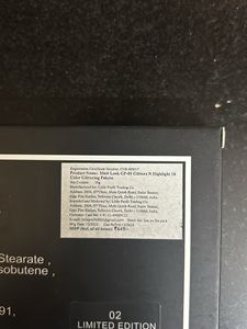 18 Colour Glittering Palette