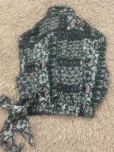 Chic Boho Print Sleeveless Top with Tie