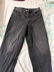 H&M Divided Stylish High-Waisted Black Jean