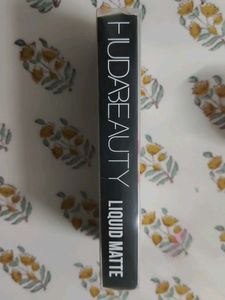 Huda Beauty Liquid matte lipstick