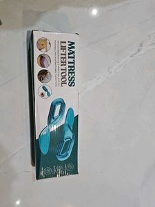 Mattress Lifter Tool for Easy Bed Making
