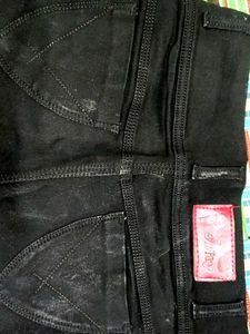 Women's Black Skinny Jeans