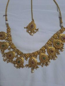 Premium Golden Neckpice And Mangtikka