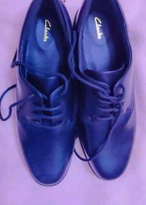 Clarks Women's Black Derby Shoes