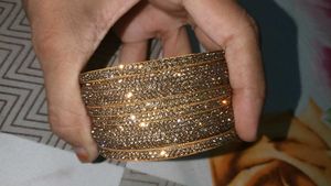 Sparkling Gold Bangle Set