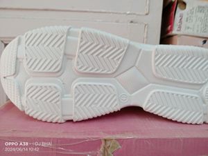 Ladies Sports Shoes
