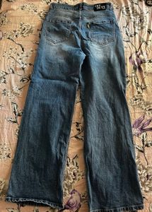 Distressed Wide Leg Jeans