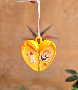 Disney Kinder bag charm. - collectible ✨️