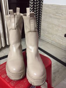 H&m Creamy Platform Boots