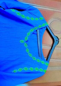 💙Blue Shuttle Flower Embroidered Kurta