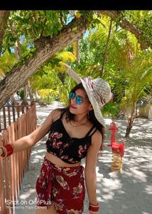 Floral Print Tie-Front Crop Top
