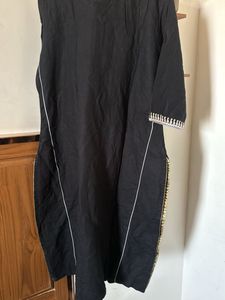 Laks*ita Black Embroidered Kurta