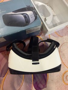 Samsung Gear VR Headset