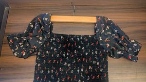 Harpa Floral Print Smocked Top (S)