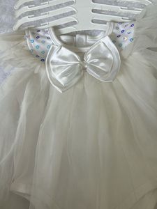 😍 White beautiful frock with Bow for new born