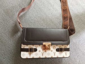 Stylish Crossbody Handbag