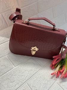 Combo of croco and ruskbrown bag