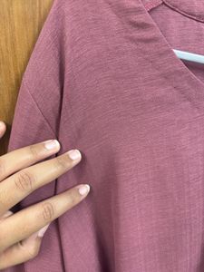 Stylish Mauve V-Neck Top with Ruffled Sleeves