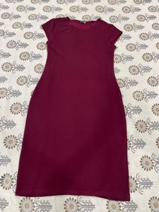 Elegant Burgundy Cap Sleeve Sheath Dress