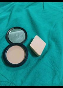 Compact Powder with Applicator