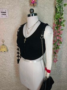 Chic Black &amp; White Argyle Cardigan
