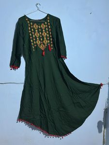 Green Embroidered Kurta with Tassels