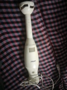 Watt Hand Blender(White)