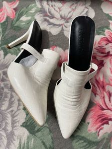Chic White Croc-Embossed Heeled Mules