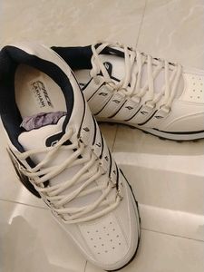 White Men's Sports Shoes