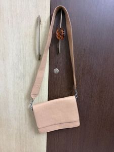 NA-KD Compartment Crossbody Bag