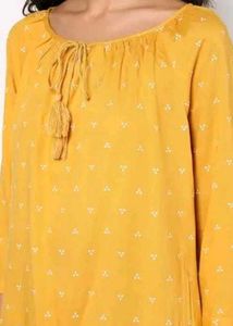 Micro Print Round -neck Top👚