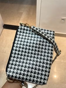 Chic Houndstooth Crossbody Bag