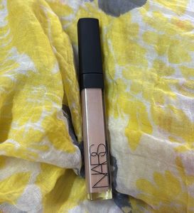 NARS Radiant Creamy Concealer - Medium 1 Custard